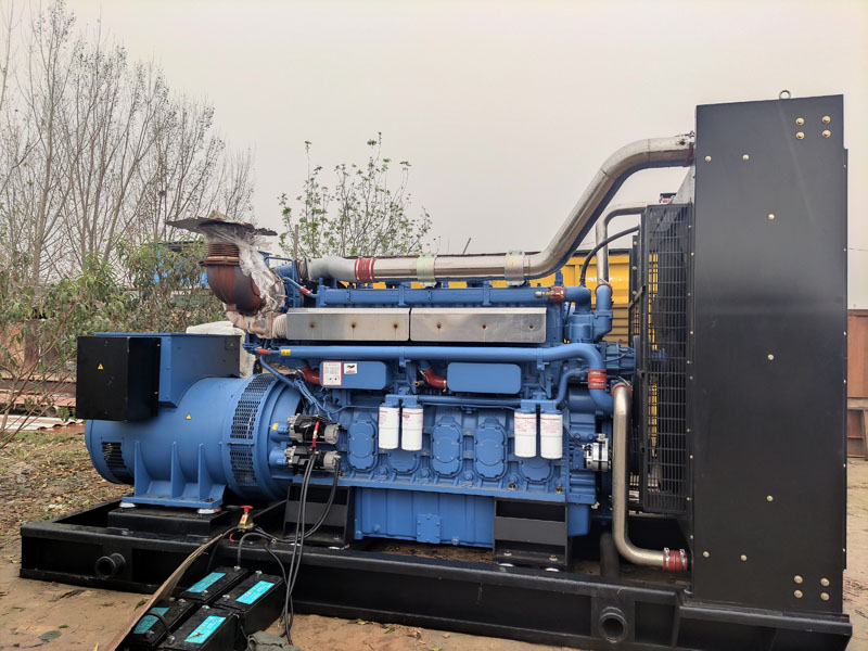 天坛街道柴油发电机组更换机油时,应遵循哪些步骤?